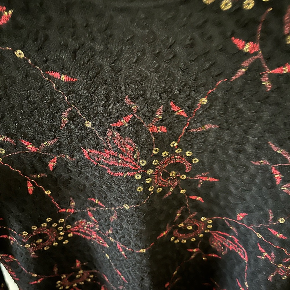 Notations Blouse - Picture 3 of 4